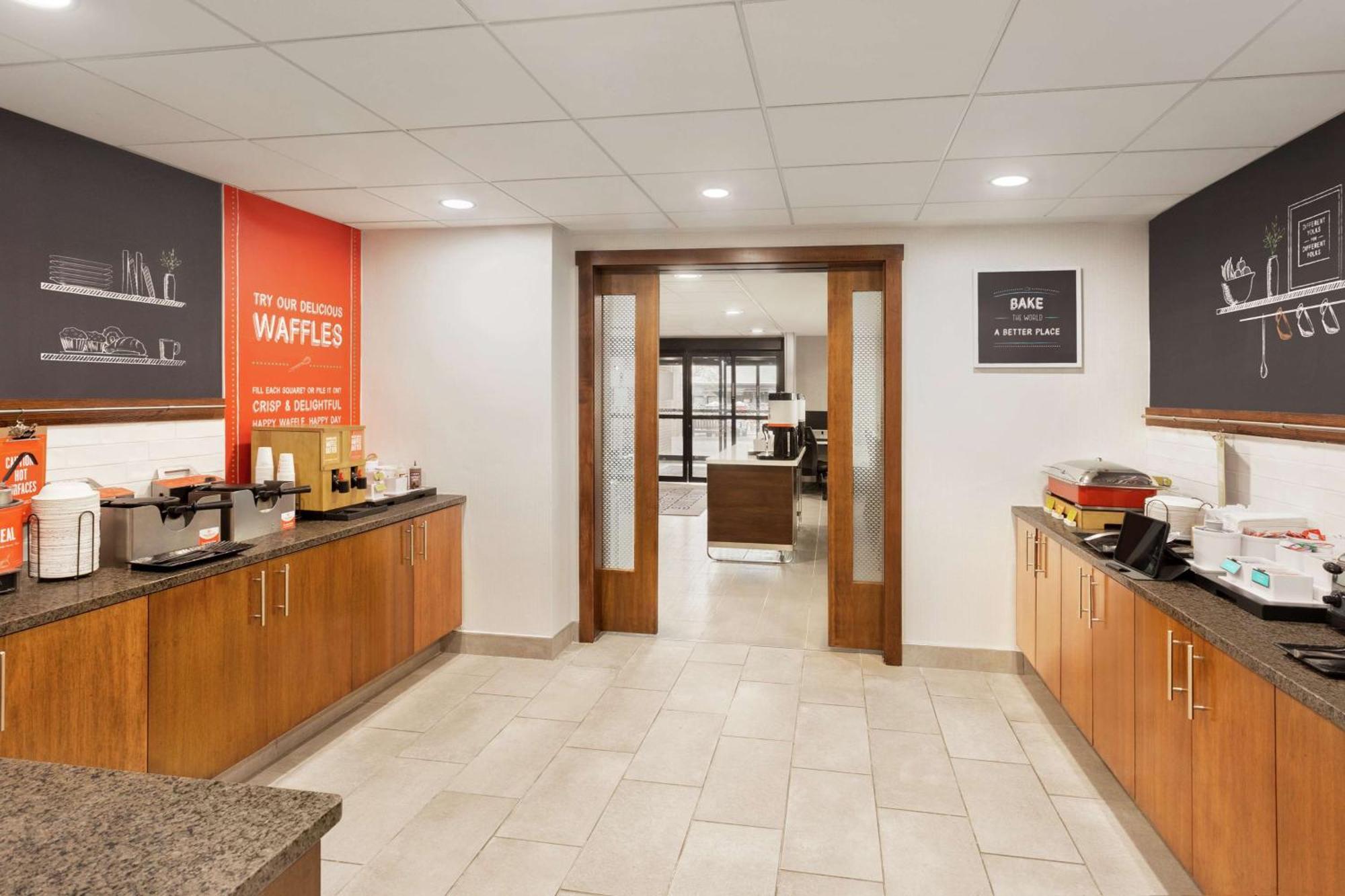 Hampton Inn Milwaukee Brookfield Esterno foto